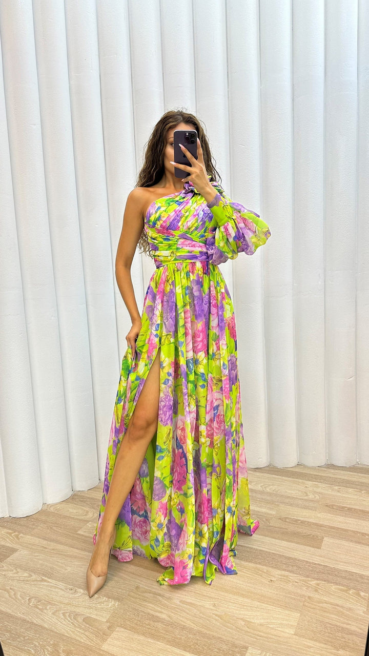 Paige | Stunning Flowing Gown